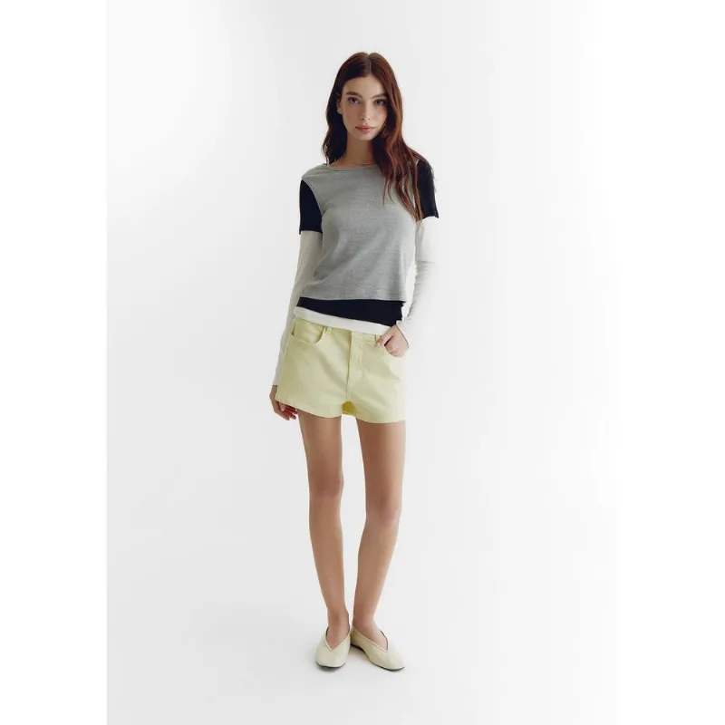 Shorts Feminino Cintura Média em Sarja - Amarelo 042