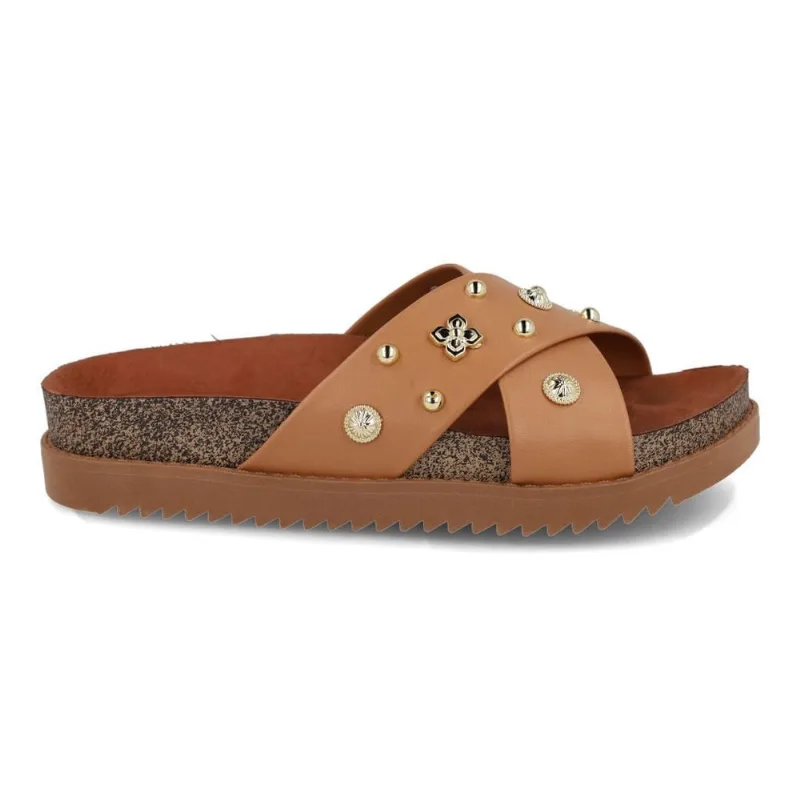 Tamanco Feminino Moleca Caramelo Com Aplicações Douradas CAMEL - 37