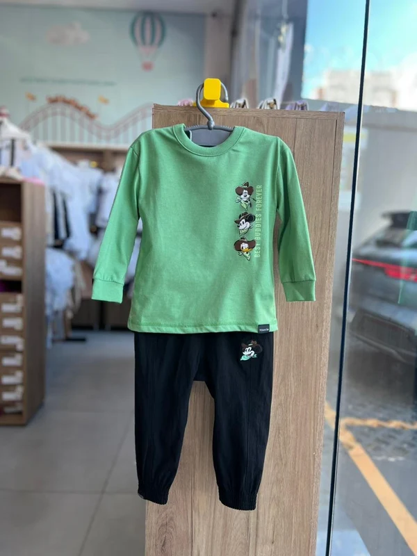 CONJUNTO CAMISETA MANGA LONGA MICKEY DONALD PATETA E CALÇA MENINO YOUCCIE VERDE/PRETO / 10