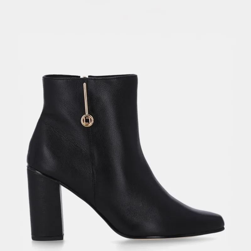 Bota Cano Curto Saara Preto - 56510030 36