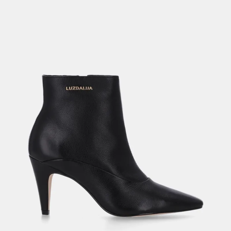 Bota Cano Curto Saara Preto - 81060006 34