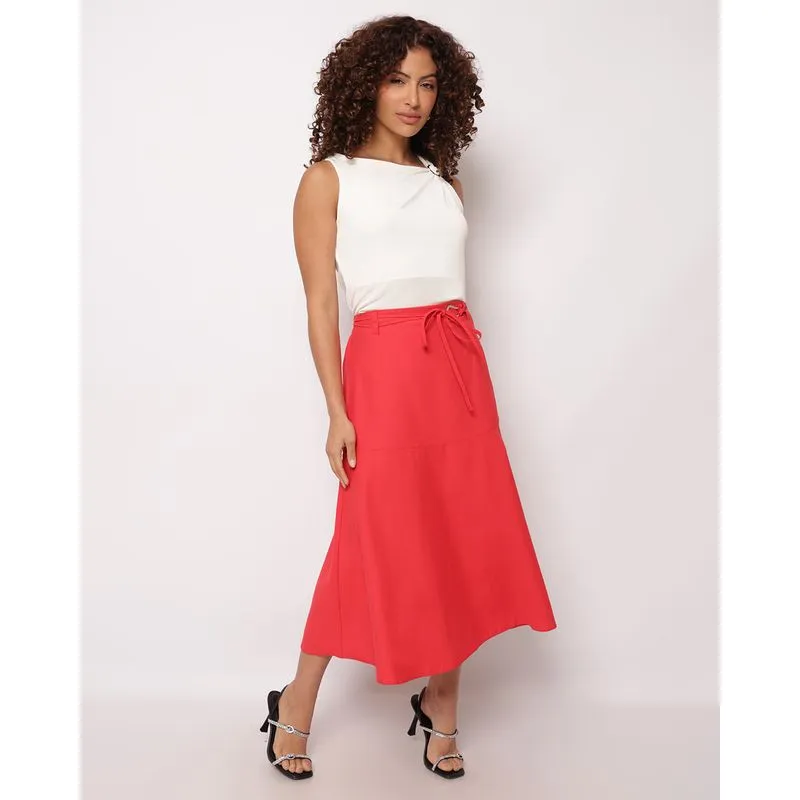 Saia Feminina Midi Evasê com Fivela Vermelha M