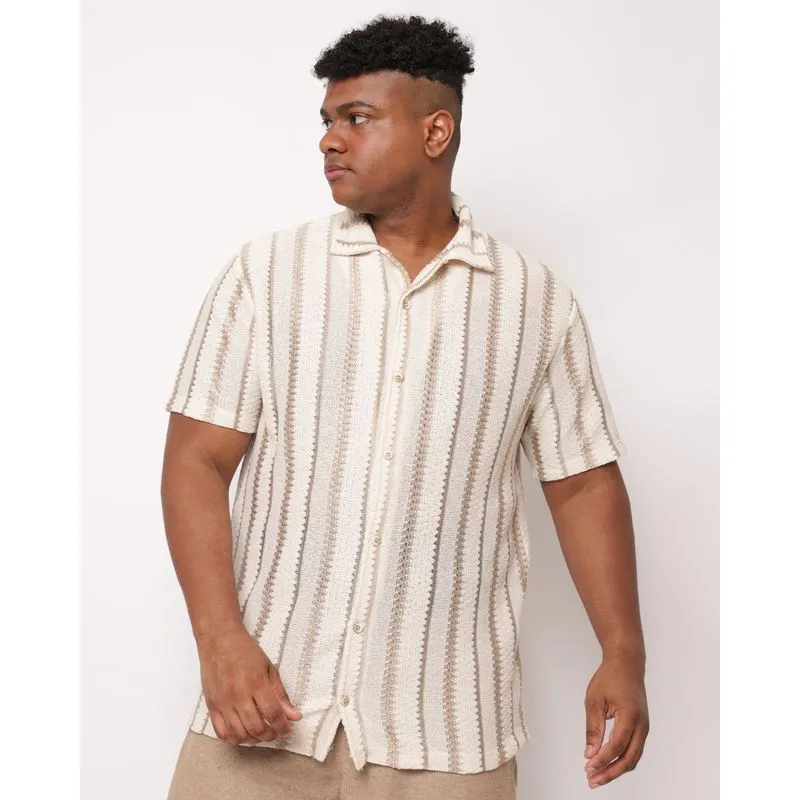 Camisa Plus Size Masculina Tricô Listrada Manga Curta Bege G1