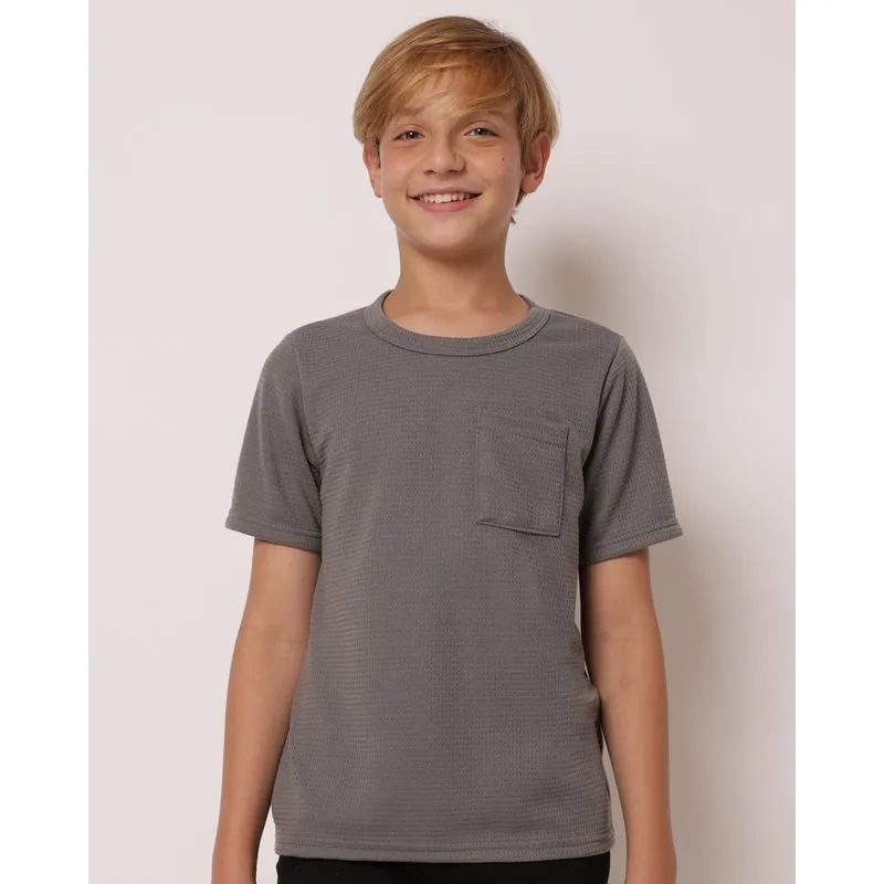 Camiseta Juvenil Manga Curta Texturizada com Bolso Cinza 10