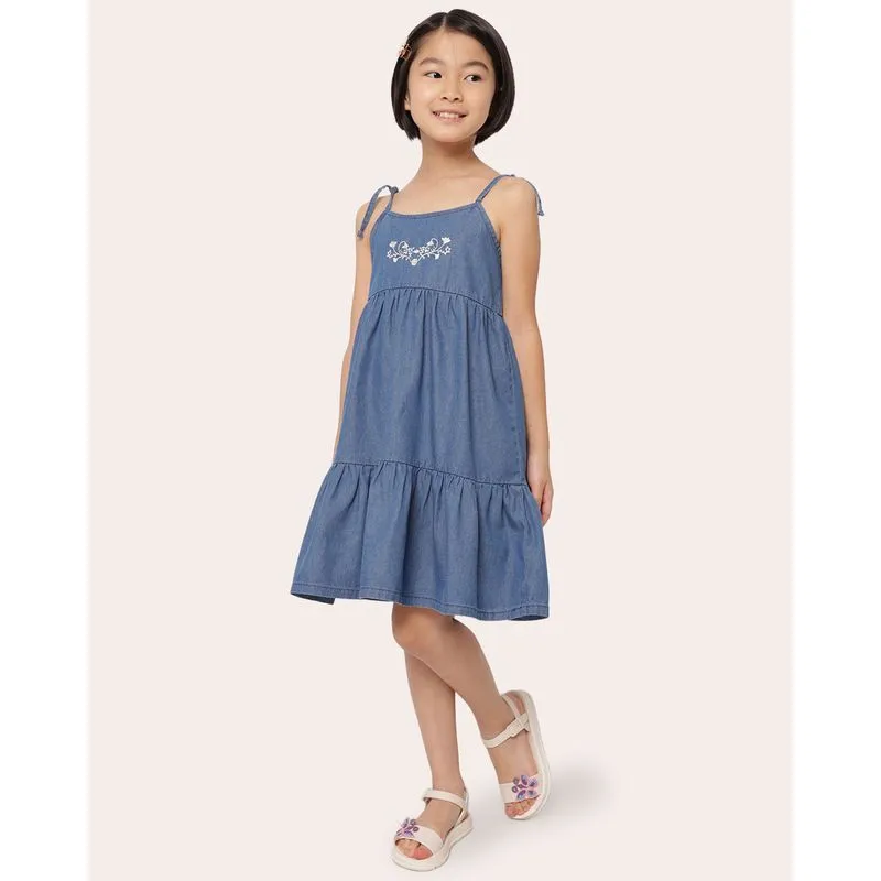 Salopete Jeans Infantil Curto Três Marias com Bordado Azul 8