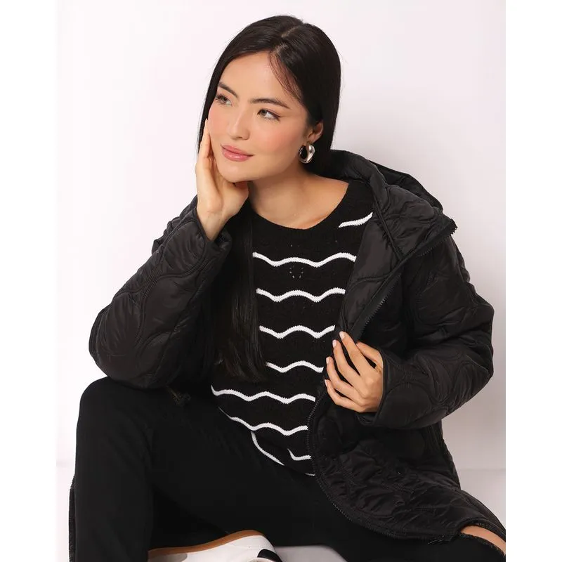 Jaqueta Feminina Puffer Alongada Matelassê com Bolsos Preta P