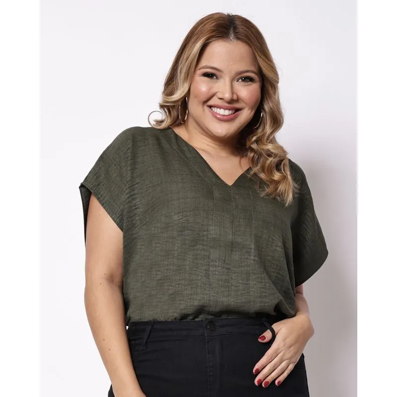 Blusa Plus Size Feminina Berry & Co. Manga Curta Verde Militar G3
