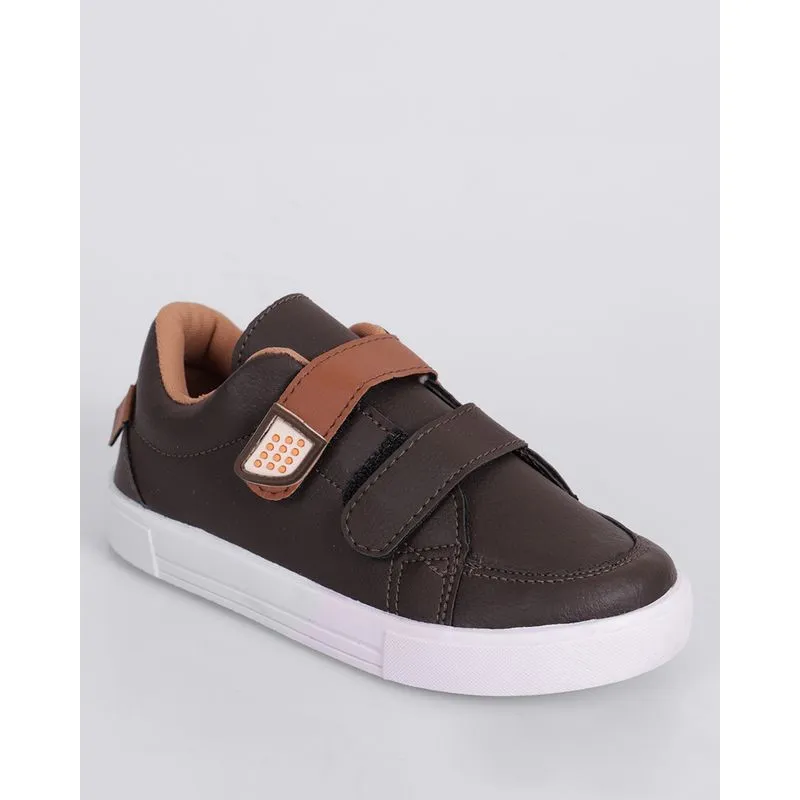 Tênis Infantil Casual com Tiras Fixadoras Marrom 21