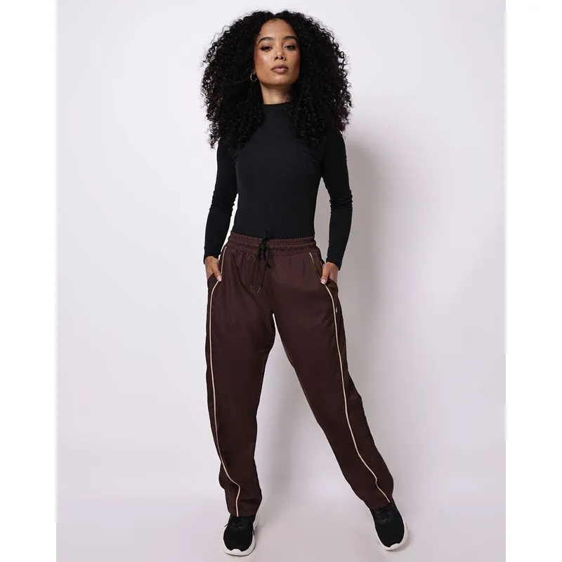 Calça Fitness Feminina Reta Microfibra com Bolsos Detalhe Vivo Marrom XG