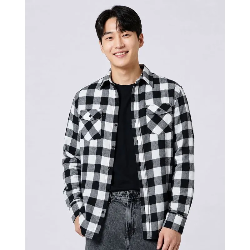Camisa Masculina Xadrez com Bolsos Manga Longa Preta PP