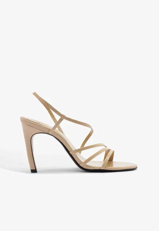 Annie Curve Patent Sandal 11 / Buff Beige / Patent