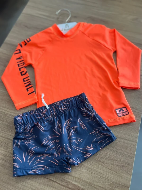 CONJUNTO CAMISETA MANGA LONGA LISA BÁSICA PROTEÇÃO UV50+ E SUNGA MENINO DIVERTTO LARANJA NEON/MARINHO / 14