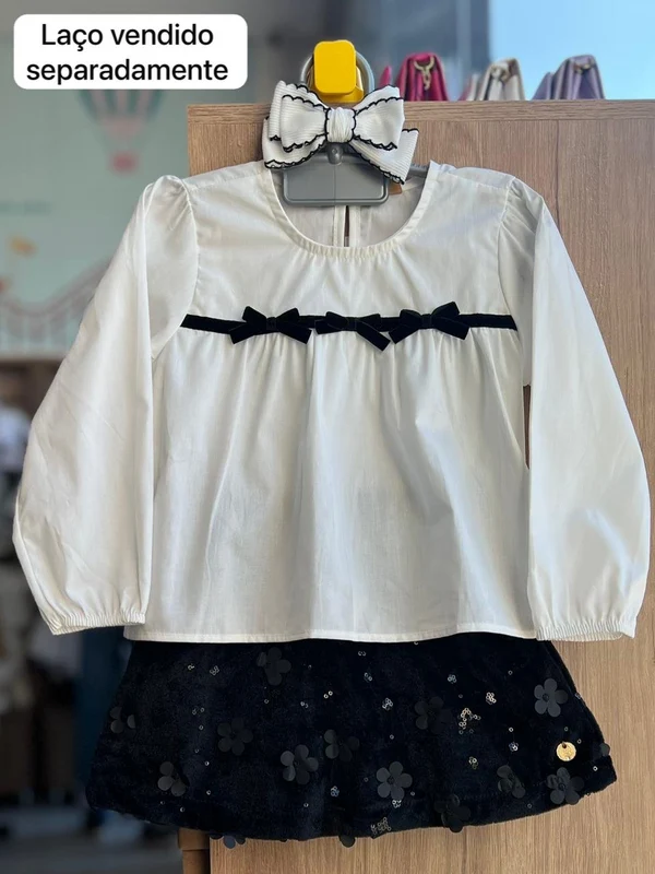 CONJUNTO BLUSA MANGA LONGA LAÇOS TRIPLO E SAIA FLORES AVELUDADO MENINA UP BABY OFF/PRETO / 12
