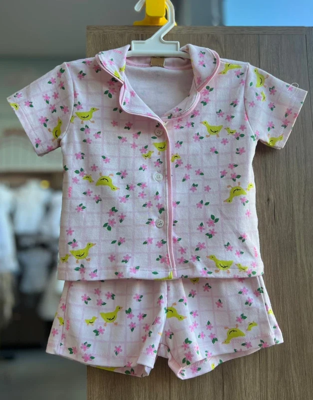 CONJUNTO PIJAMA MANGA CURTA PATINHOS FLORES XADREZ E SHORT MENINA UP BABY Rosa / 6