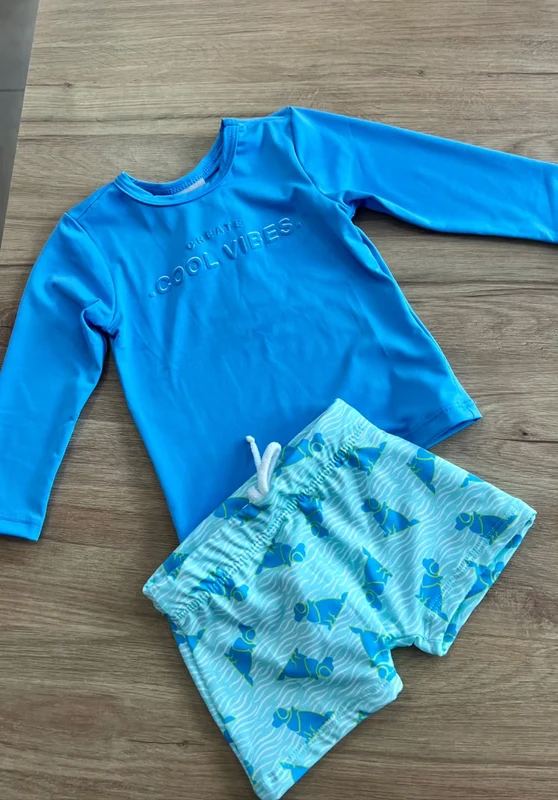 CONJUNTO CAMISETA MANGA LONGA COOL VIBES E SUNGA BOXER CACHORRO ONDAS UV50+ MENINO QUIMBY AZUL / 2