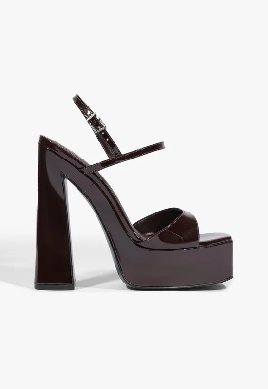 Arlene Patent Sandal 5.5 / Maplewood / Patent Leather