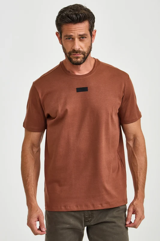 CAMISETA REGULAR SUEDINE 192989 MARROM / P