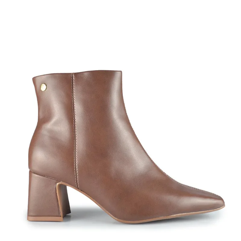 Bota Cano Curto Vizzano Feminina 3109-100 20081 NP GENEBR CAFE 39