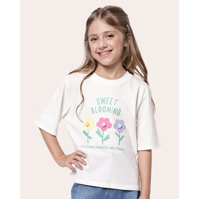 Camiseta Infantil Oversized Algodão Estampa Flores Off White 10