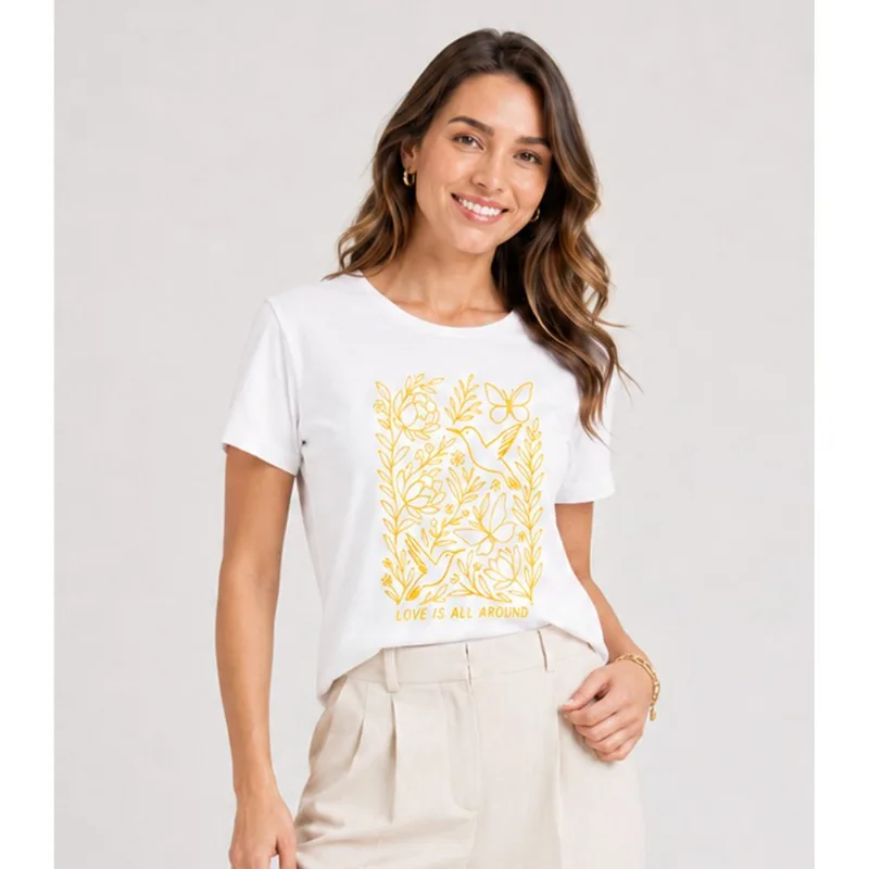 Blusa Feminina Com Estampa Localizada Infinita Cor Bege GG