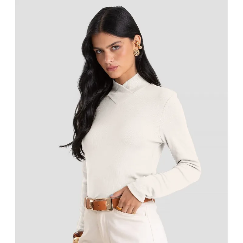 Blusa Feminina Gola Alta Cruzada Canelada Dianna Bege GG