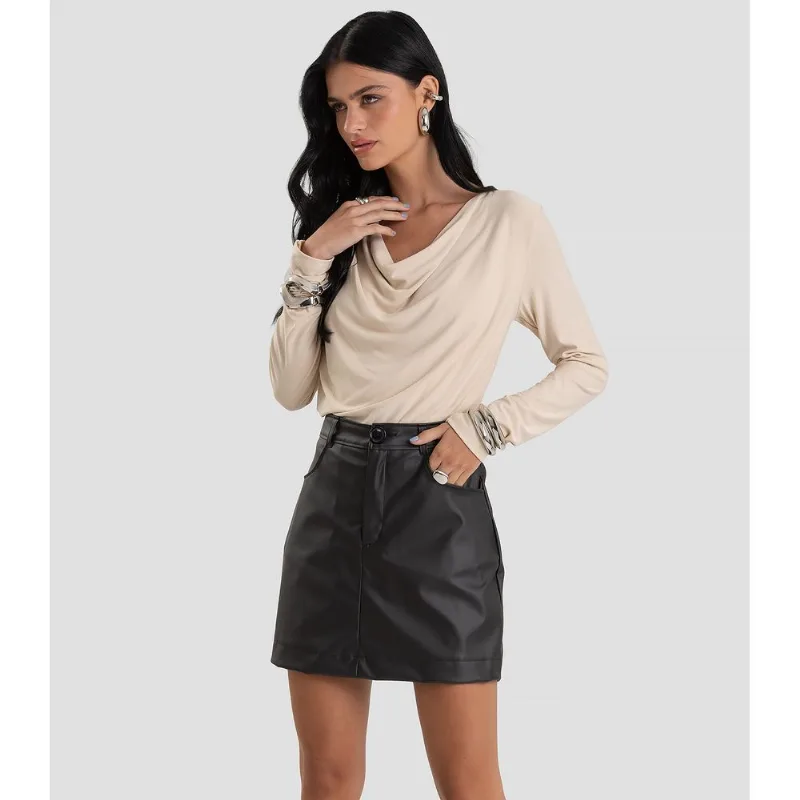 Shorts Saia Feminino em Courino Sintético Dianna Preto PP