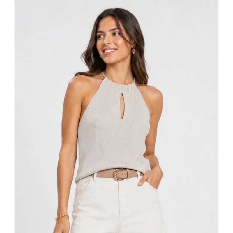 Blusa Feminina Com Decote Em V Infinita Cor Bege P