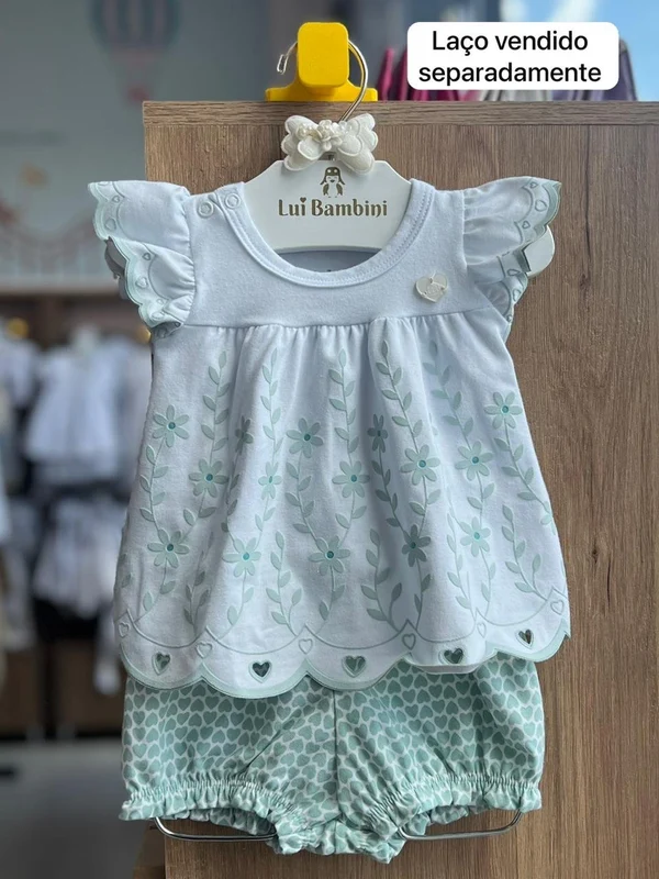 CONJUNTO BLUSA MANGA CURTA BABADO FLORES FUROS CORAÇÃO E SHORT MENINA MILON BRANCO/VERDE / 9-12M