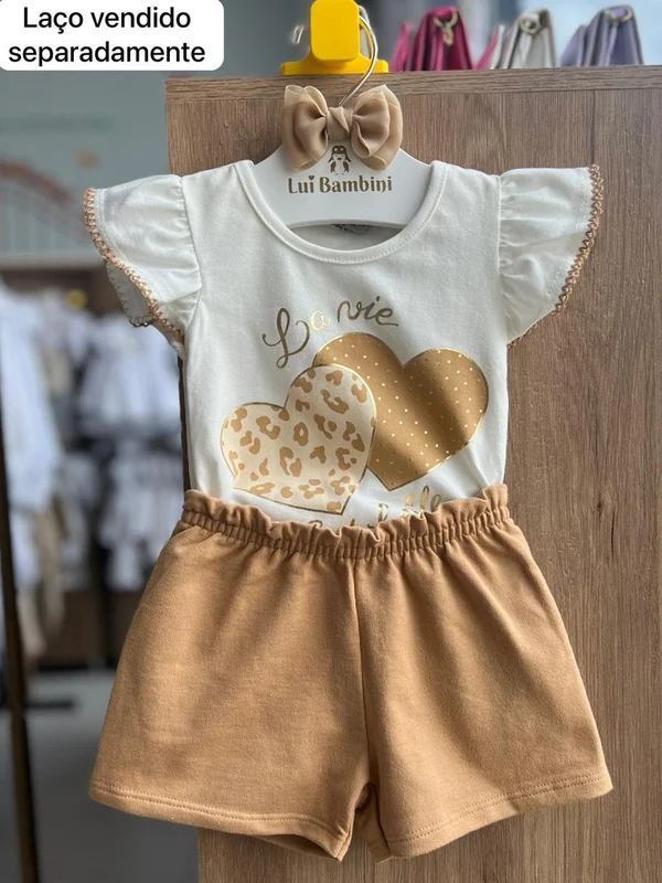 CONJUNTO BLUSA MANGA CURTA BABADO CORAÇÕES E SHORT MENINA MILON OFF/BEGE / 1