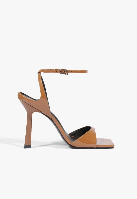 Ciara Patent Leather Sandal 6.5 / Warm Toffee / Patent