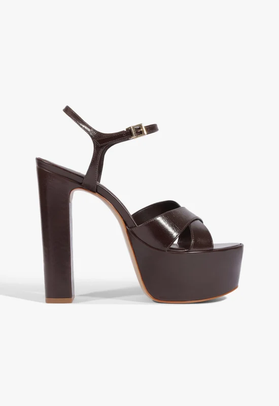 Kiona Leather Sandal 7.5 / Maplewood / Leather
