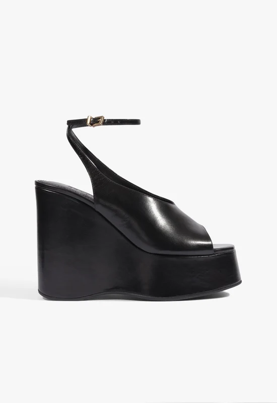 Delilah Leather Sandal 9 / Black / Leather