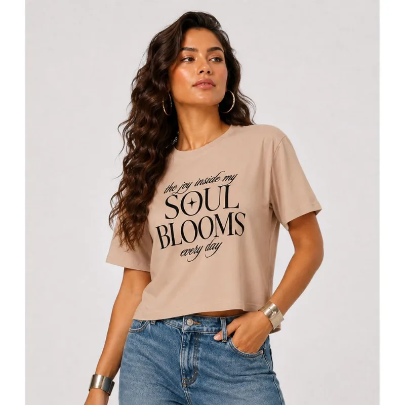 Blusa Feminina Com Estampa De Frase Infinita Cor Marrom G