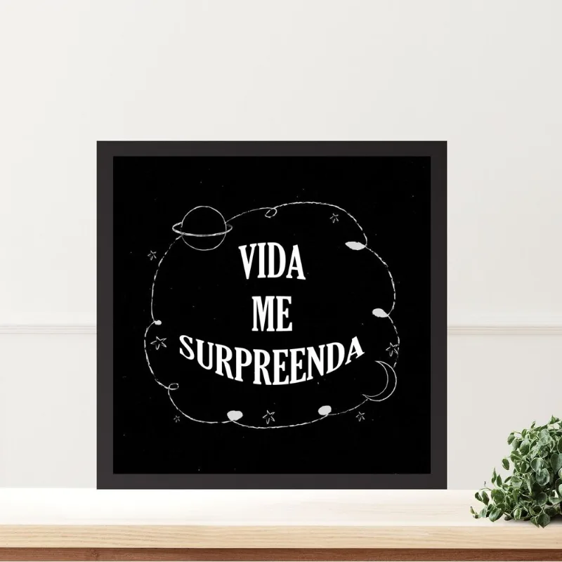 Quadro Lei Atração Vida Me Surpreenda - 33x33cm - Com Vidro
