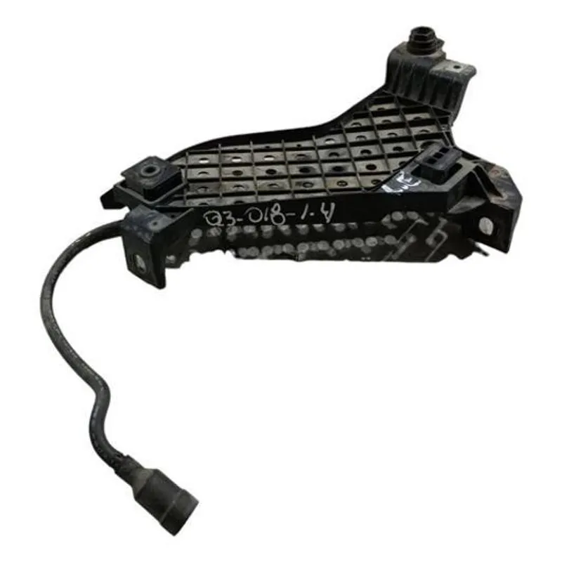 Suporte Guia Farol Lado Esquerdo Audi Q3 2014 A 2018