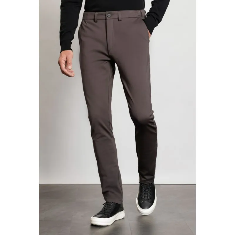 Calça Chino de Malha Moovex Black - 56