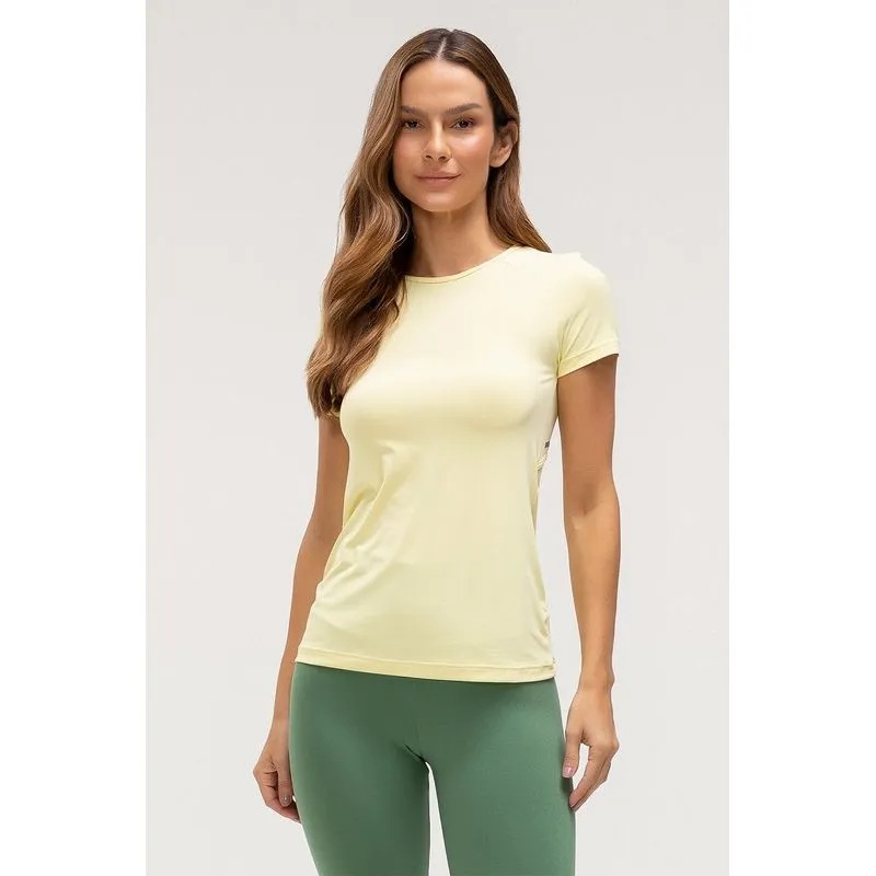 T-SHIRT ECO DRY ACTIVE - ESSENTIALS 26 - AMARELO MANTEIGA P/S