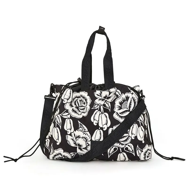 Bolsa de Ombro Feminina Farm Carioca Floral Caju Preto 78338319 UNICO