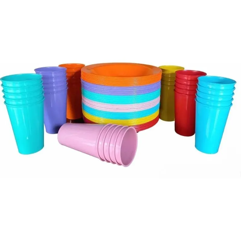 Kit Com 40 Pratos Fundos Plásticos Mais 40 Copos 250 Ml