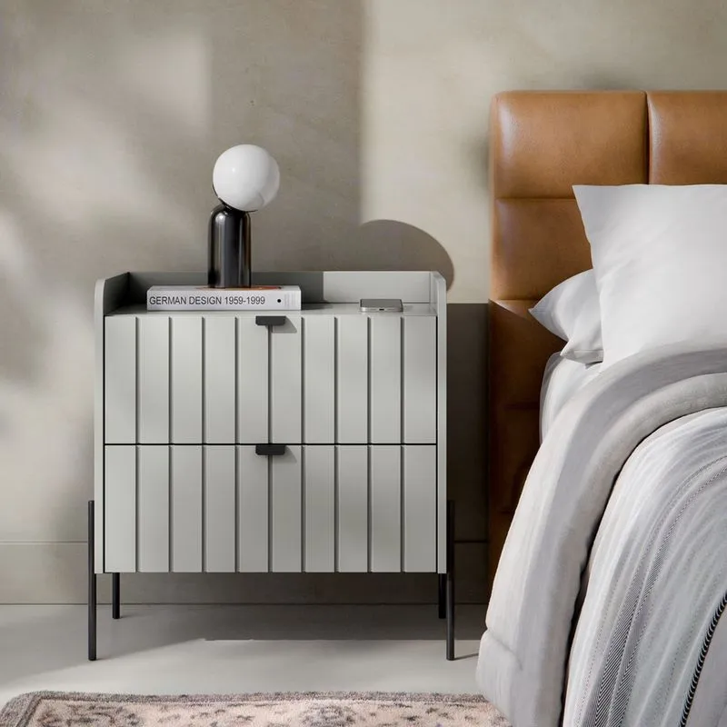 Mesa lateral para quarto moriah 60cm 2 gavetas off white pés de ferro preto