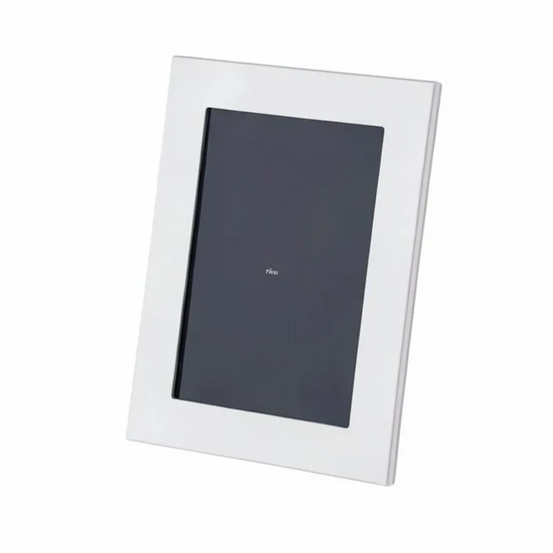 Porta-retrato Riva Carrara Velvet em Prata 20x25cm: Elegância e Design para Suas Memórias - Riva