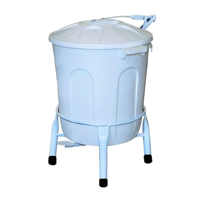 Lixeira Plástica com Suporte Pedal em Aço 100L Plástico com Pedal Branca Santa Edwirges
