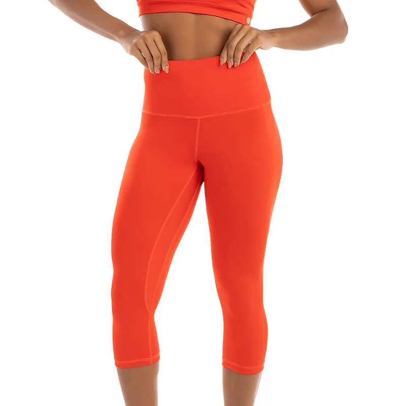 Calça Capri Fitness 3D Com Pala Dupla E Bolso Invisível Vermelho Paixão