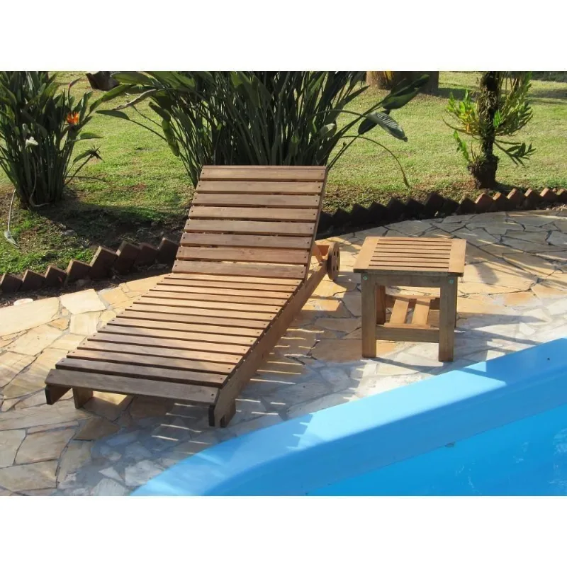 Espreguiçadeira Madeira Roma e 1 Mesa Lateral 45x45 Robust