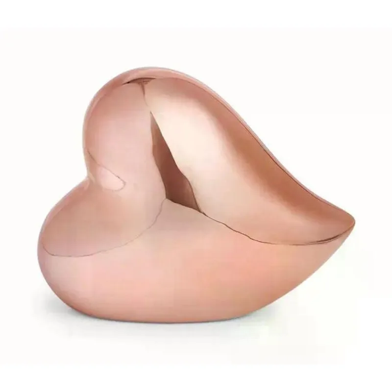 Escultura em ceramica coração rose gold mart
