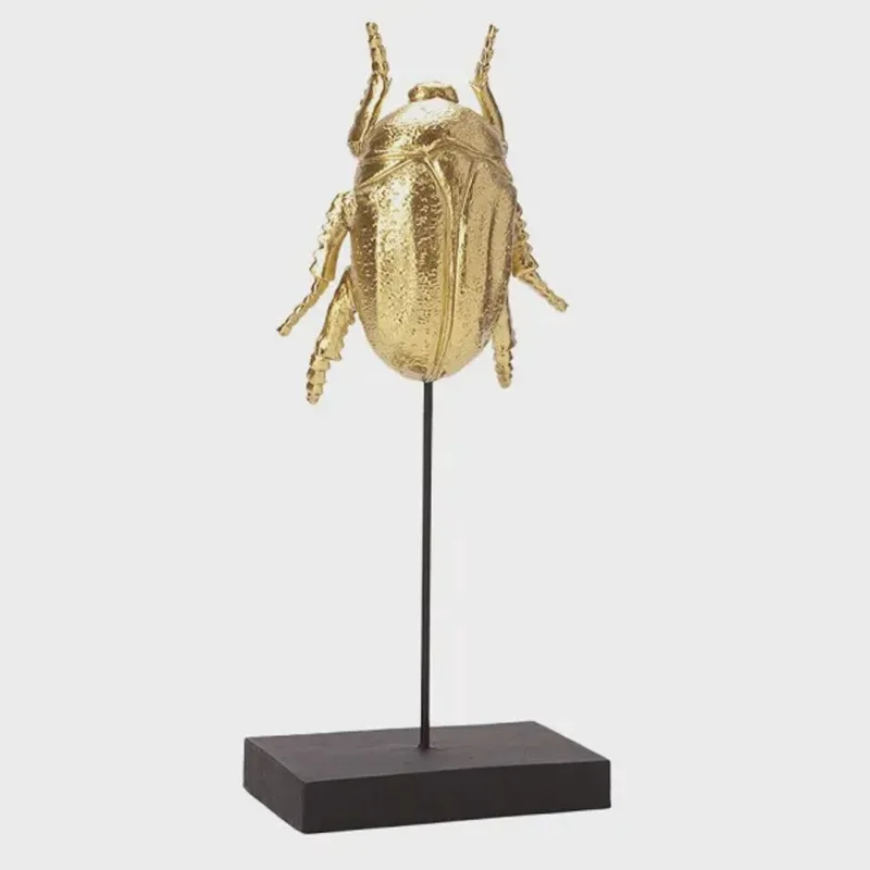 Escultura Decorativa Besouro Dourado 28CM mart