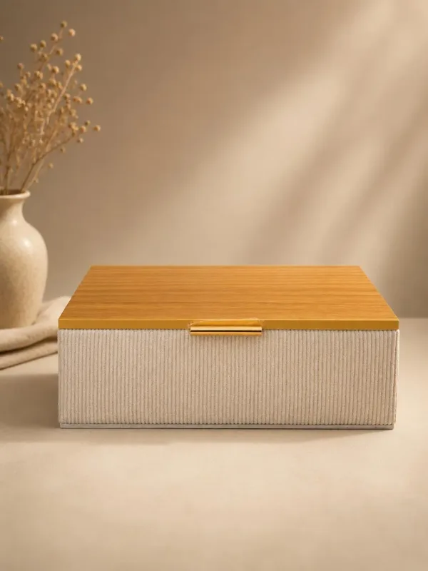 CAIXA DECORATIVA EM MDF E VELUDO