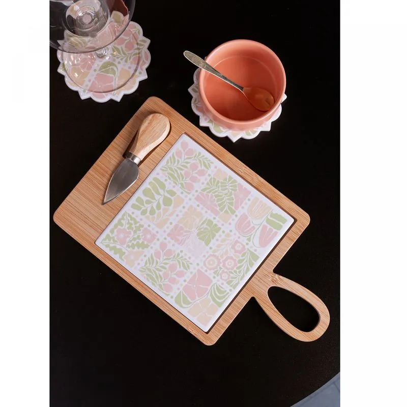 Conjunto 3 Peças para Queijo com Tábua e Faca Floral 30cm x 17cm x 2,5cm Bambu - Lyor