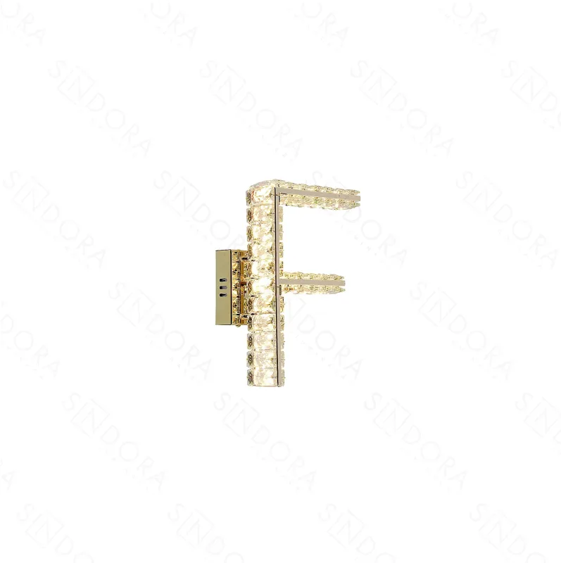 Arandela LETRA F Ø18x27CM 8W 3000K 800LM BIVOLT METAL DOURADO+CRISTAL TRANSPARENTE CX MASTER: 69x34x52CM 15,3KG (10 UN.) | CX: 32x25x13CM 1,5KG PESO UN.:1,5KG Sindora DCB02925