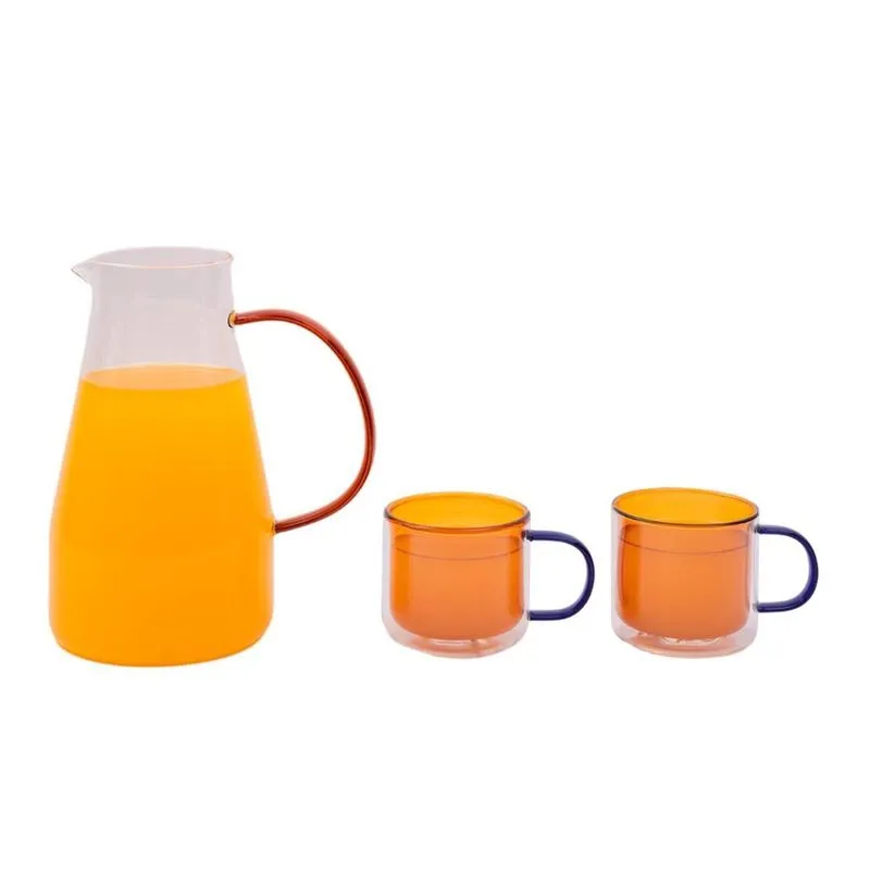 Kit Jarra de Vidro + 2 Canecas Oikos: Práticas e Versáteis